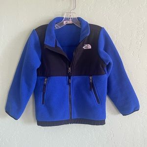 The Northface boys size 5T blue Denali jacket